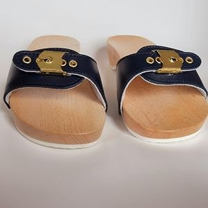 Dr scholls "STYLE " WOODEN CLOGS SIZE 9